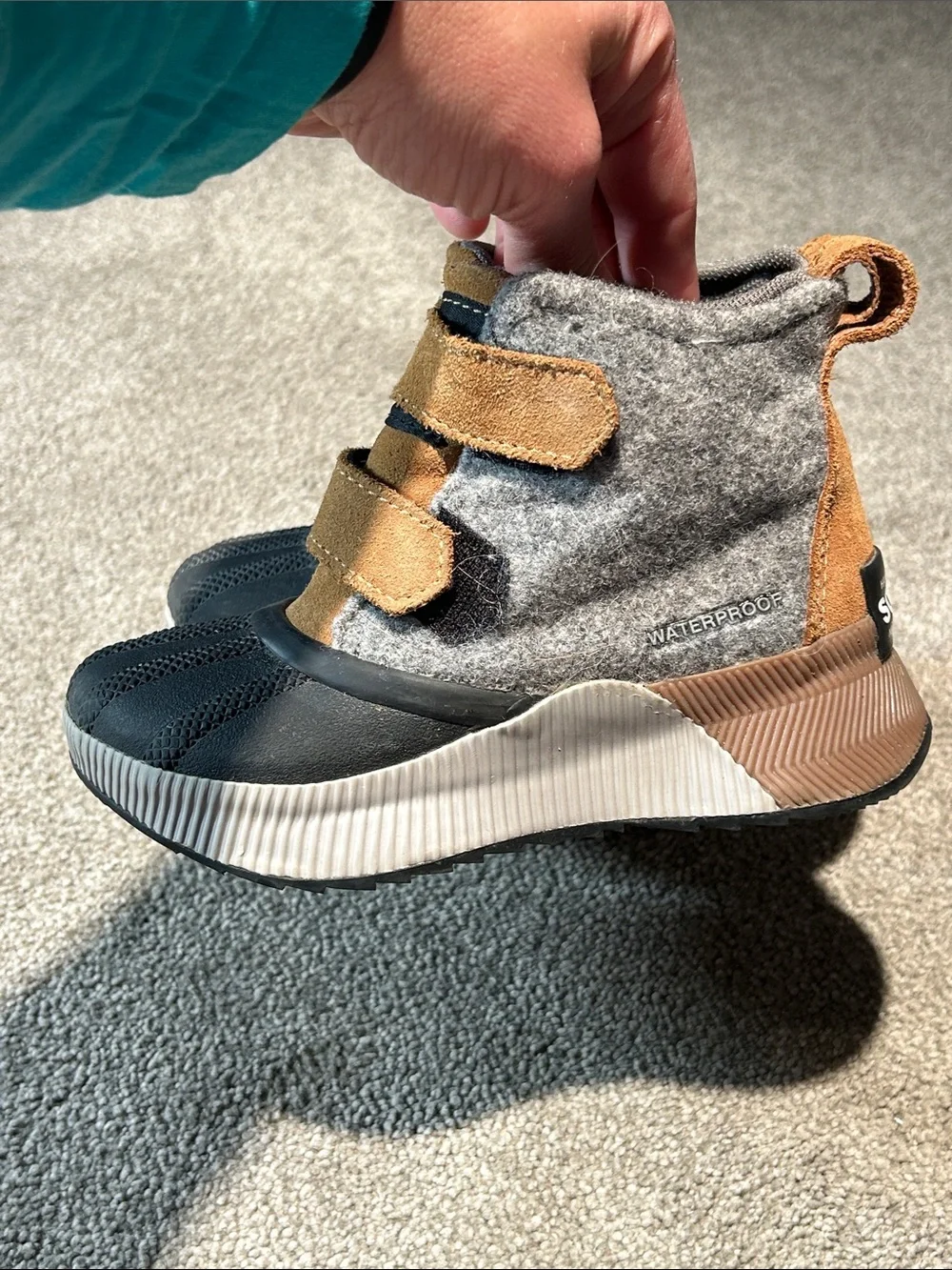 Sorel Kids Gray Felt & Brown Suede Strap Snow Boots